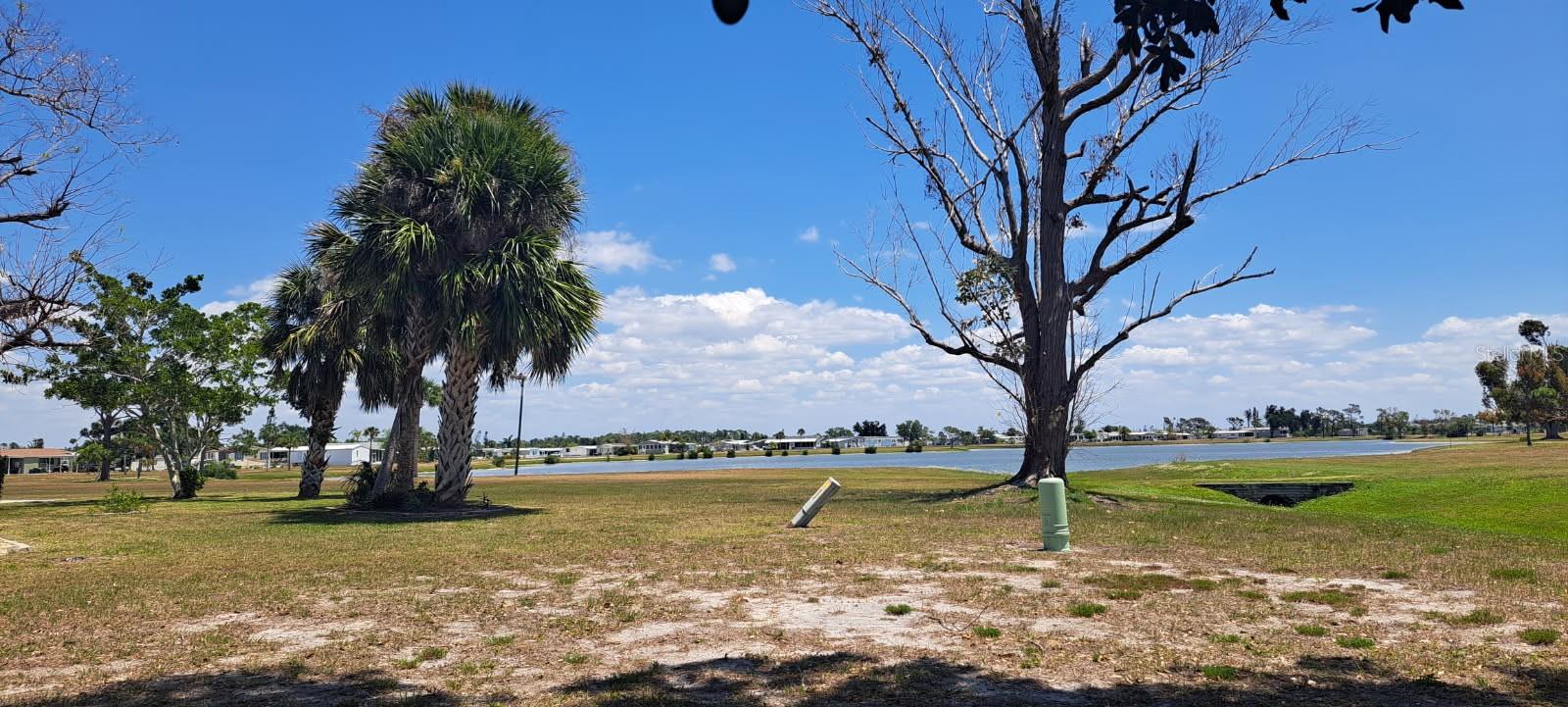 VILLAGE HOLIDAY LAKE - Land