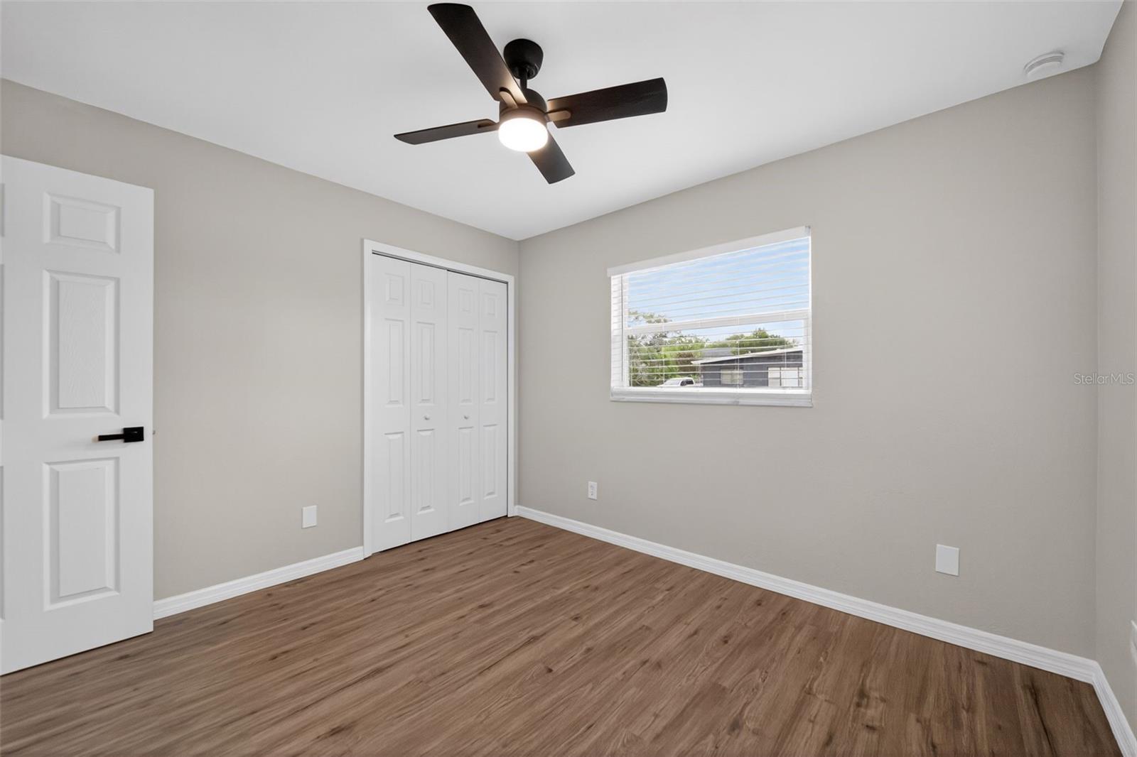 GROVE VILLA - Residential