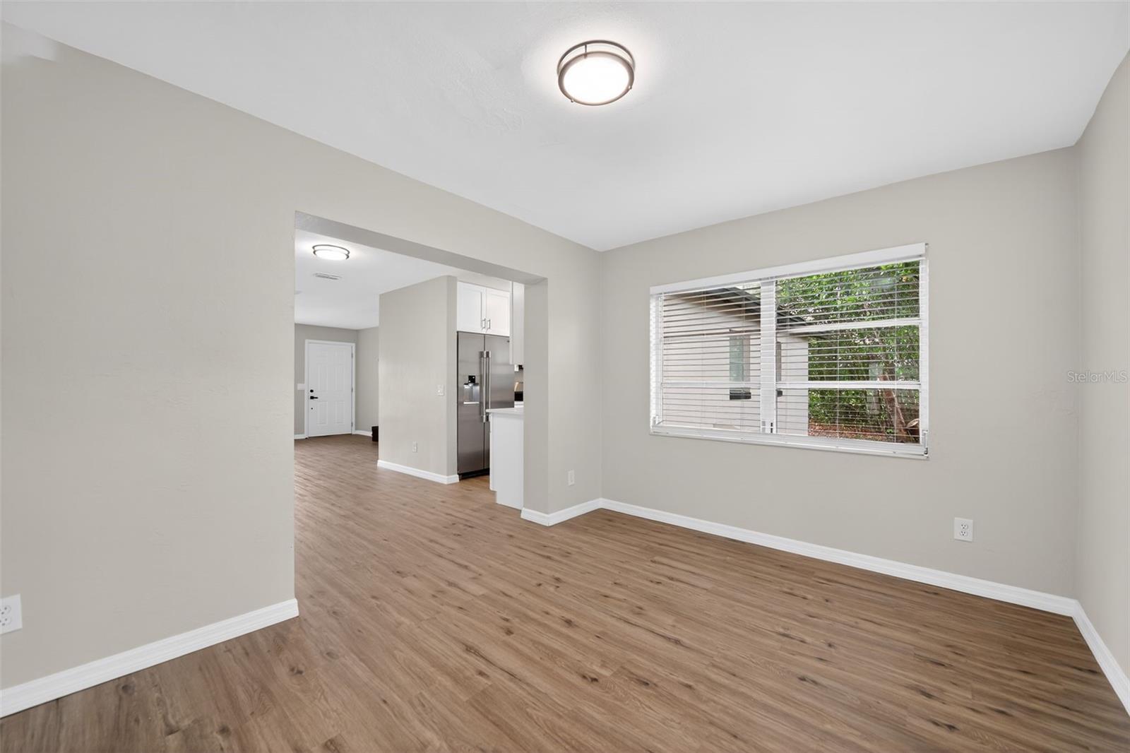 GROVE VILLA - Residential