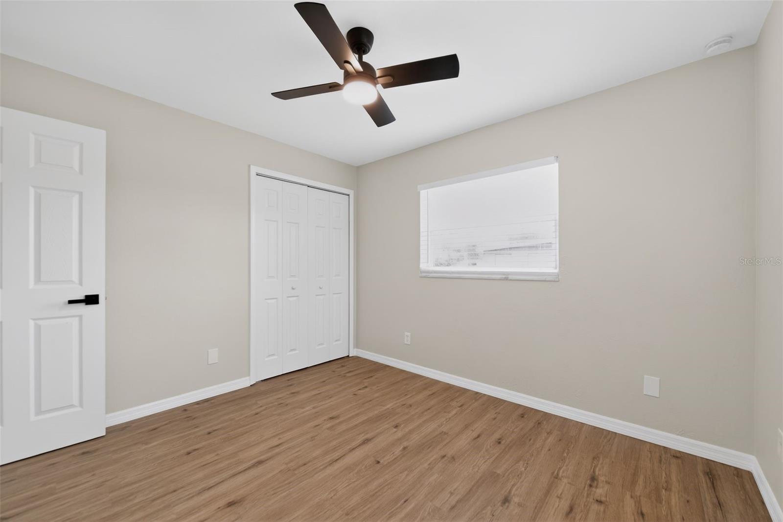 GROVE VILLA - Residential