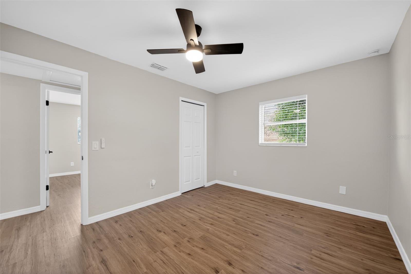 GROVE VILLA - Residential