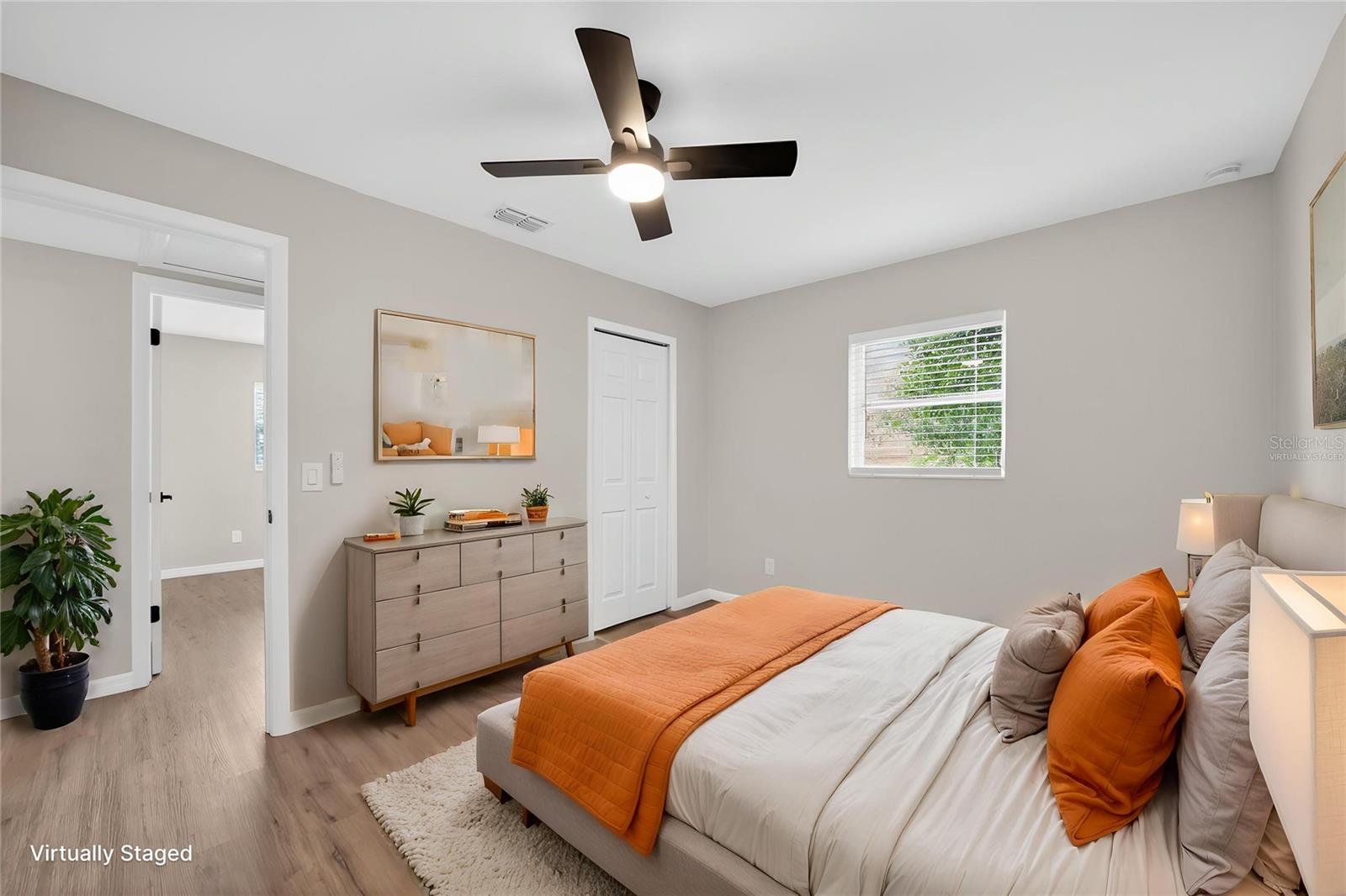 GROVE VILLA - Residential