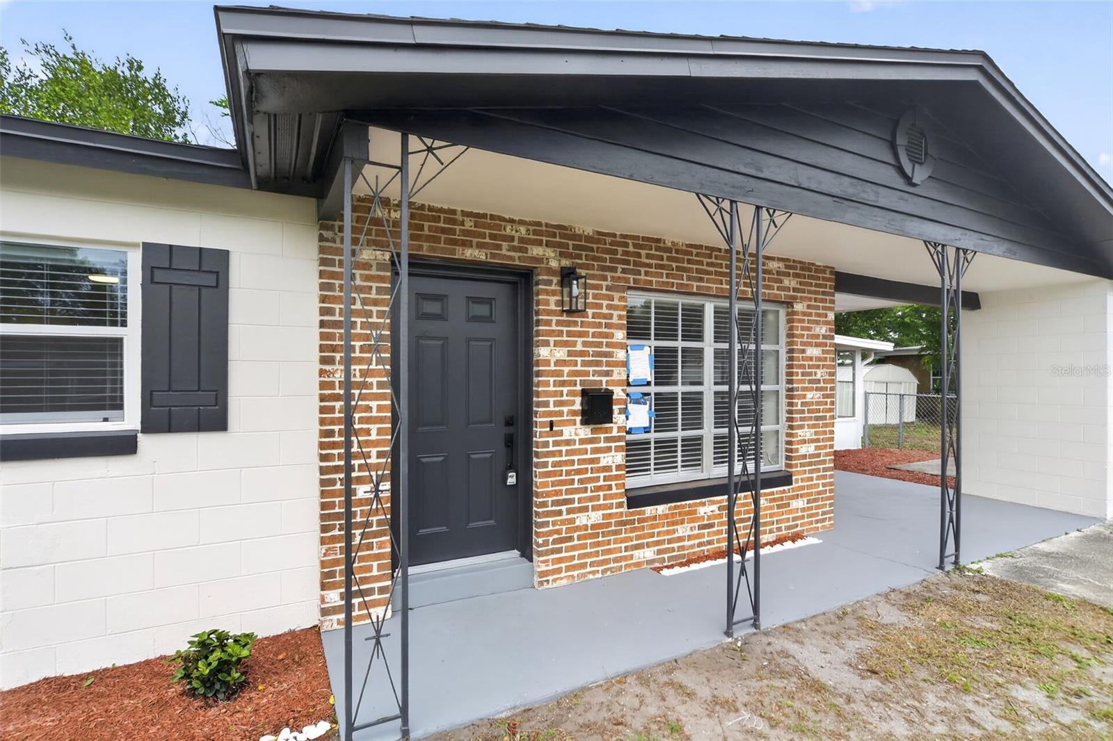 GROVE VILLA - Residential