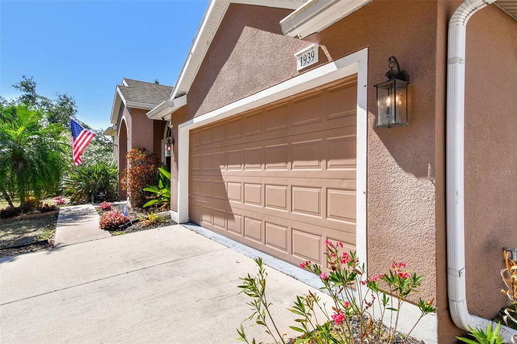 Photo of 1939 Heartland Circle, Valrico, FL 33594 (MLS # TB8378393)