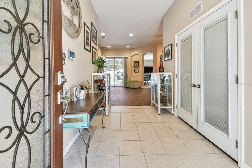 Photo of 1939 Heartland Circle, Valrico, FL 33594 (MLS # TB8378393)