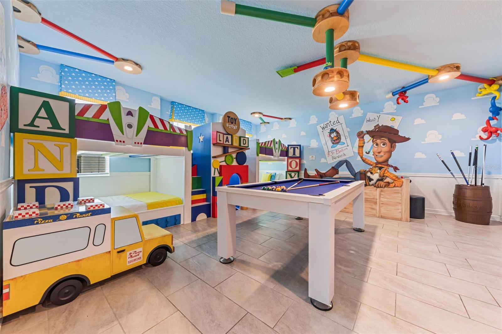 COVE AT STOREY LAKE II - Residential