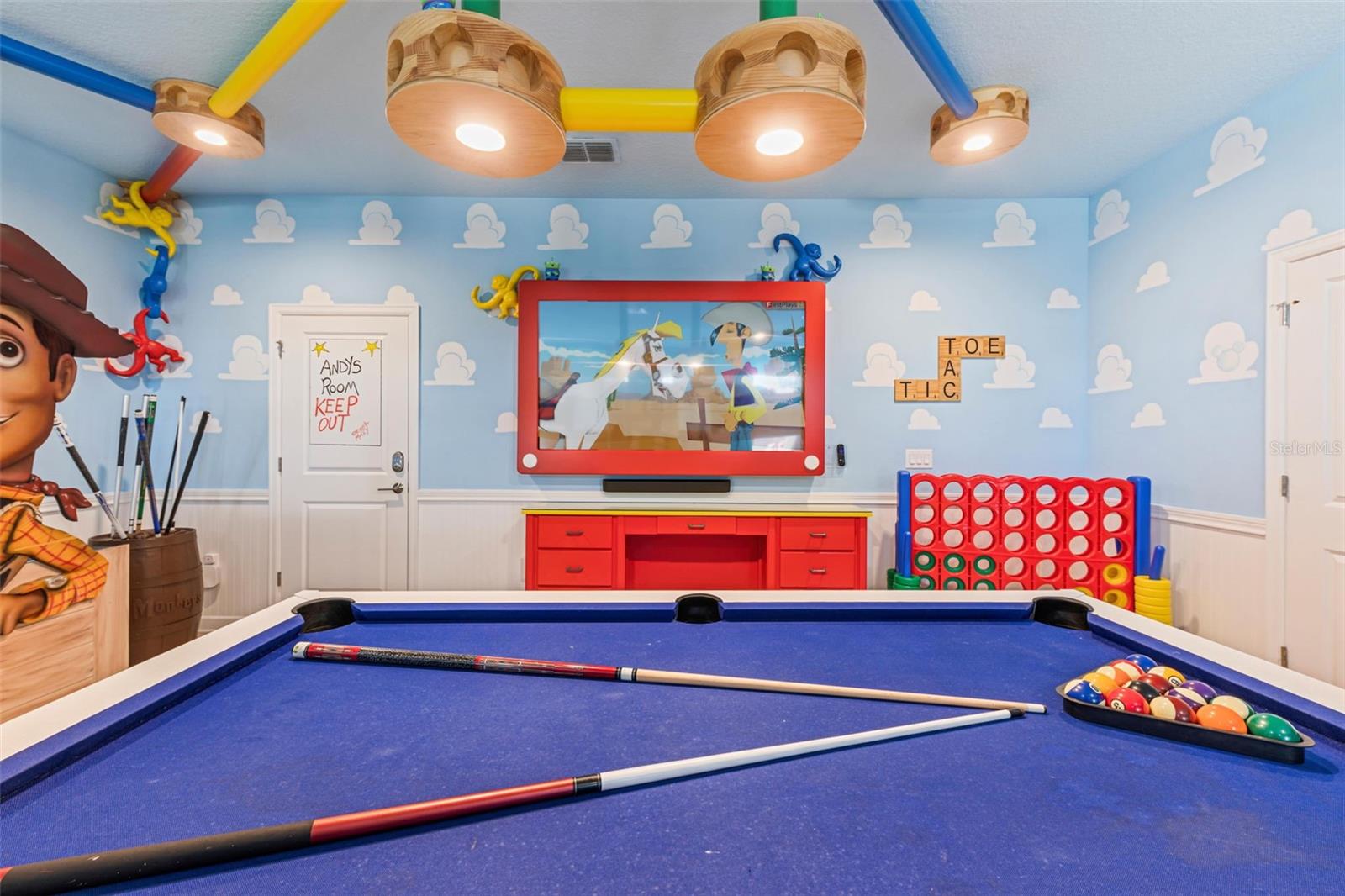 COVE AT STOREY LAKE II - Residential