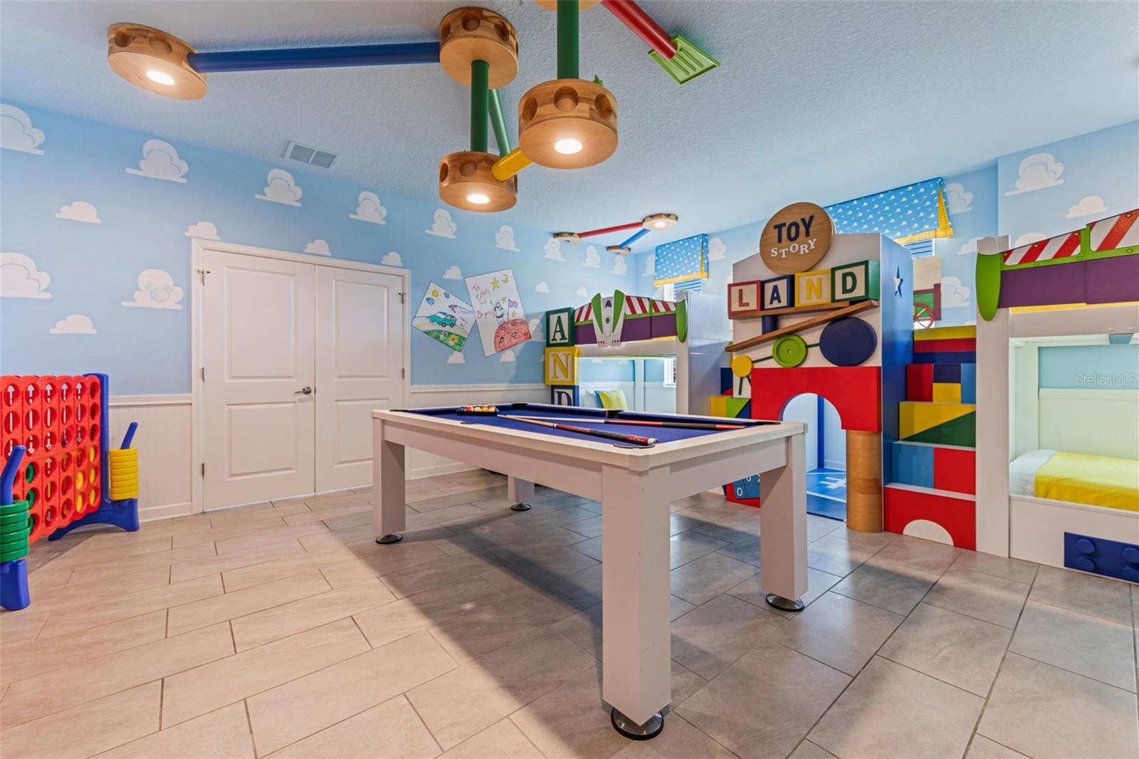 COVE AT STOREY LAKE II - Residential