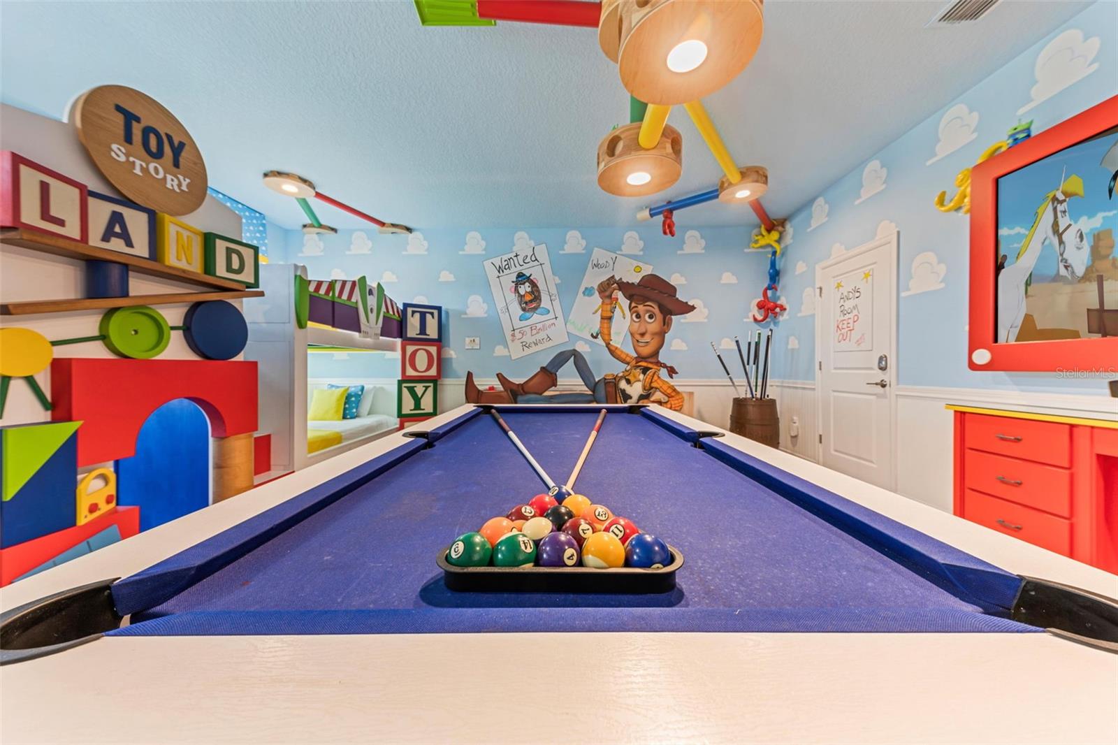 COVE AT STOREY LAKE II - Residential