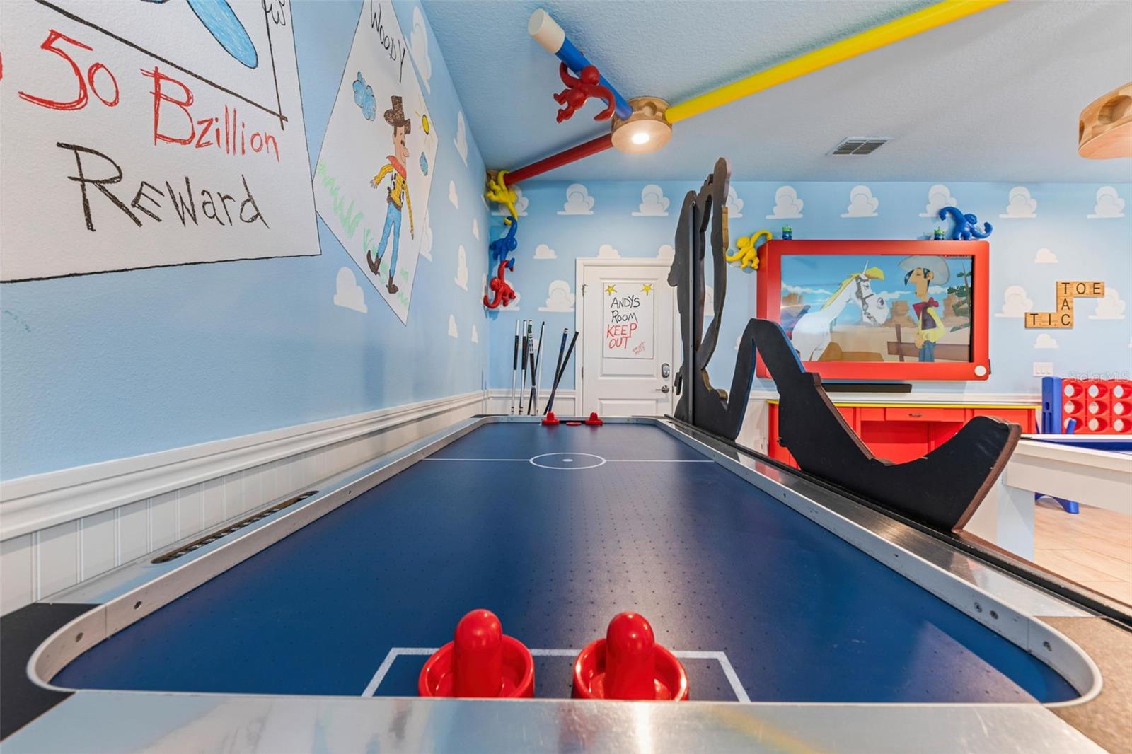 COVE AT STOREY LAKE II - Residential