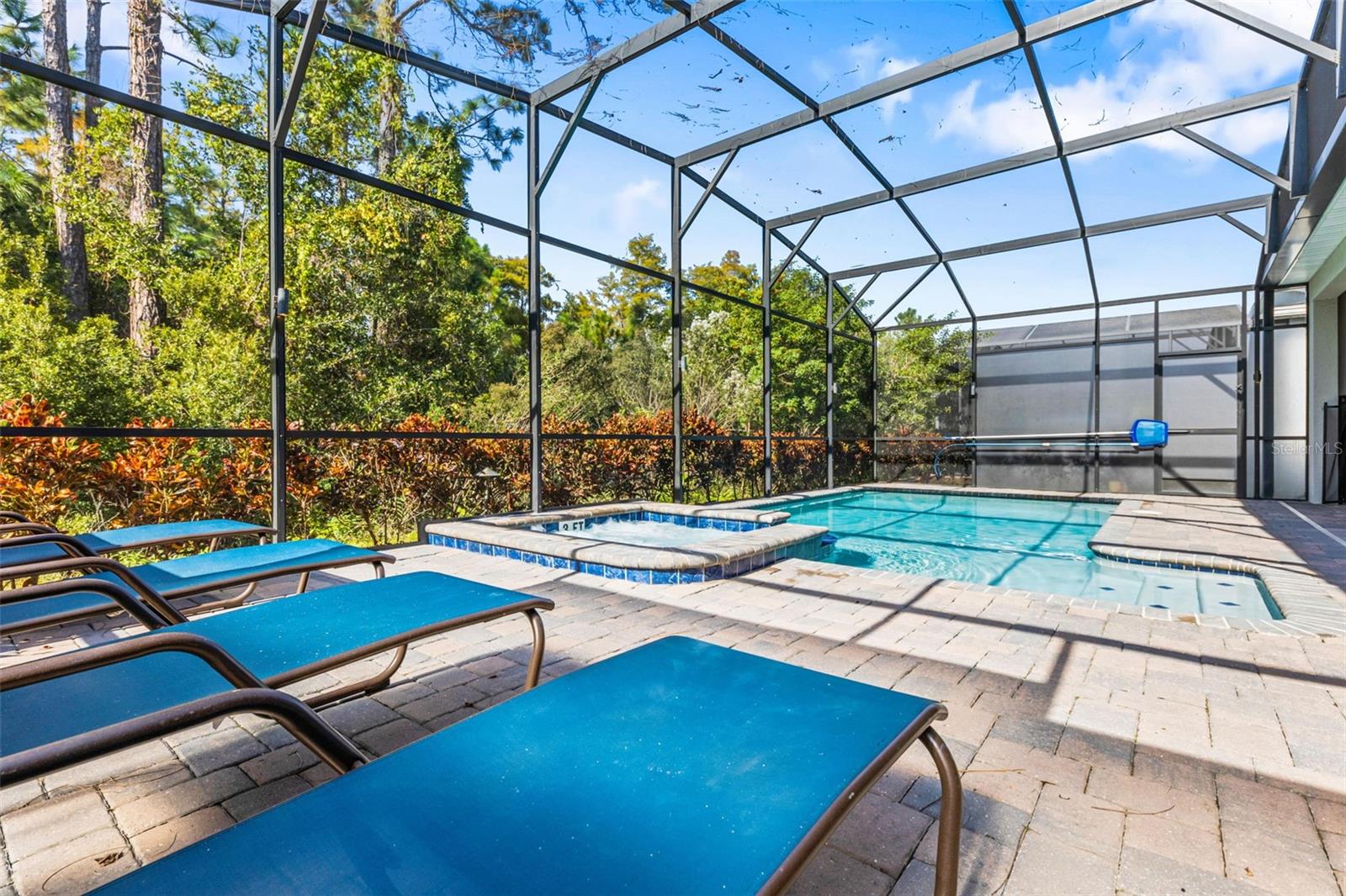 COVE AT STOREY LAKE II - Residential