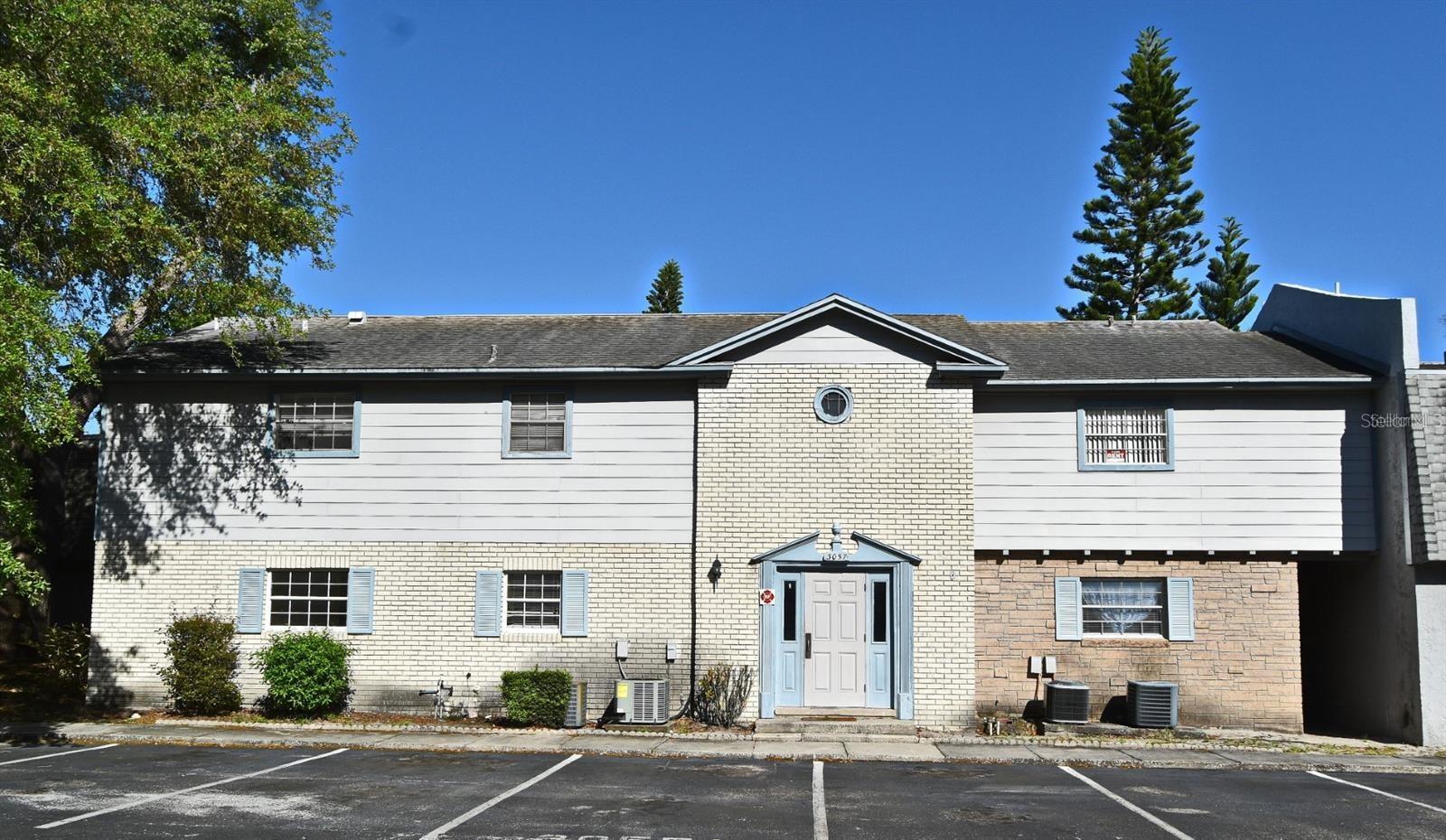 COLONIES - Residential