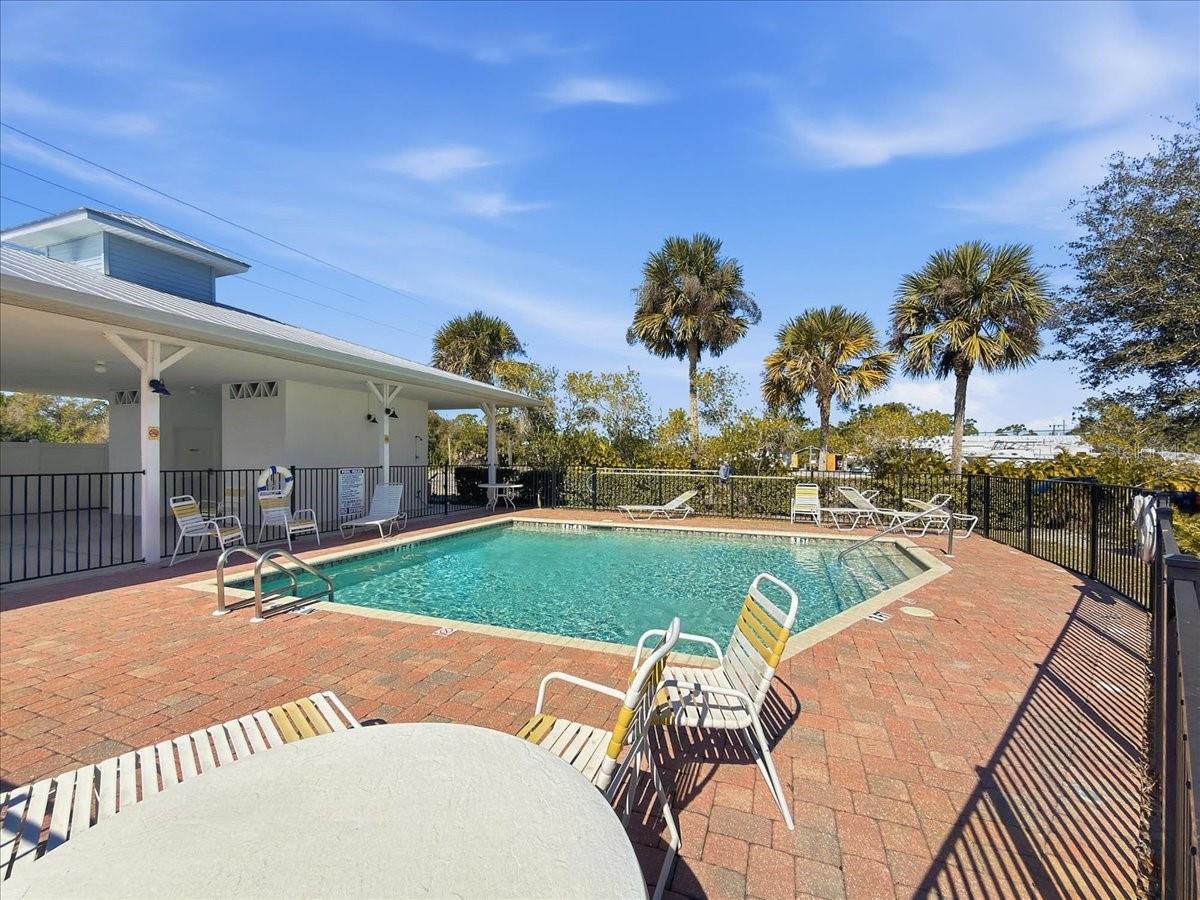 TOWNHOMES/CAPE HAZE - Residential