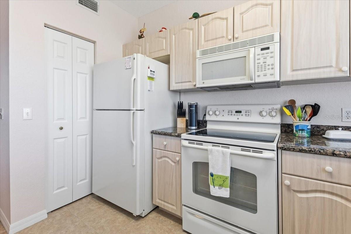 TOWNHOMES/CAPE HAZE - Residential