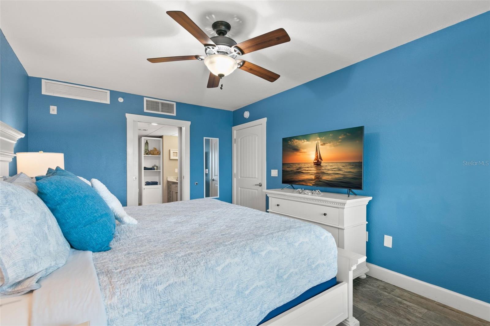 HARBOURSIDE AT MARKER 33 VACATION CONDO - Residential