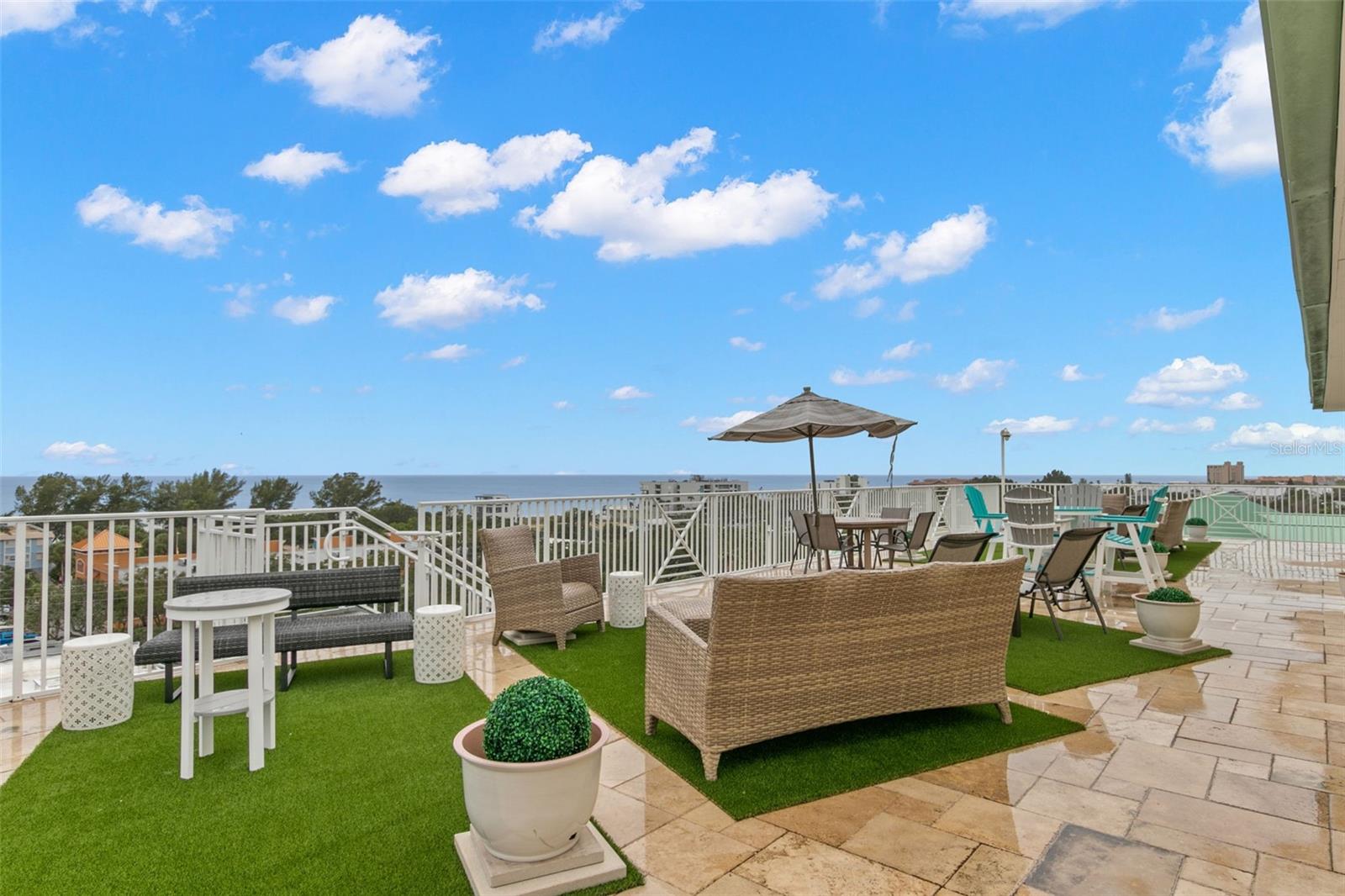 399 2ND STREET 815