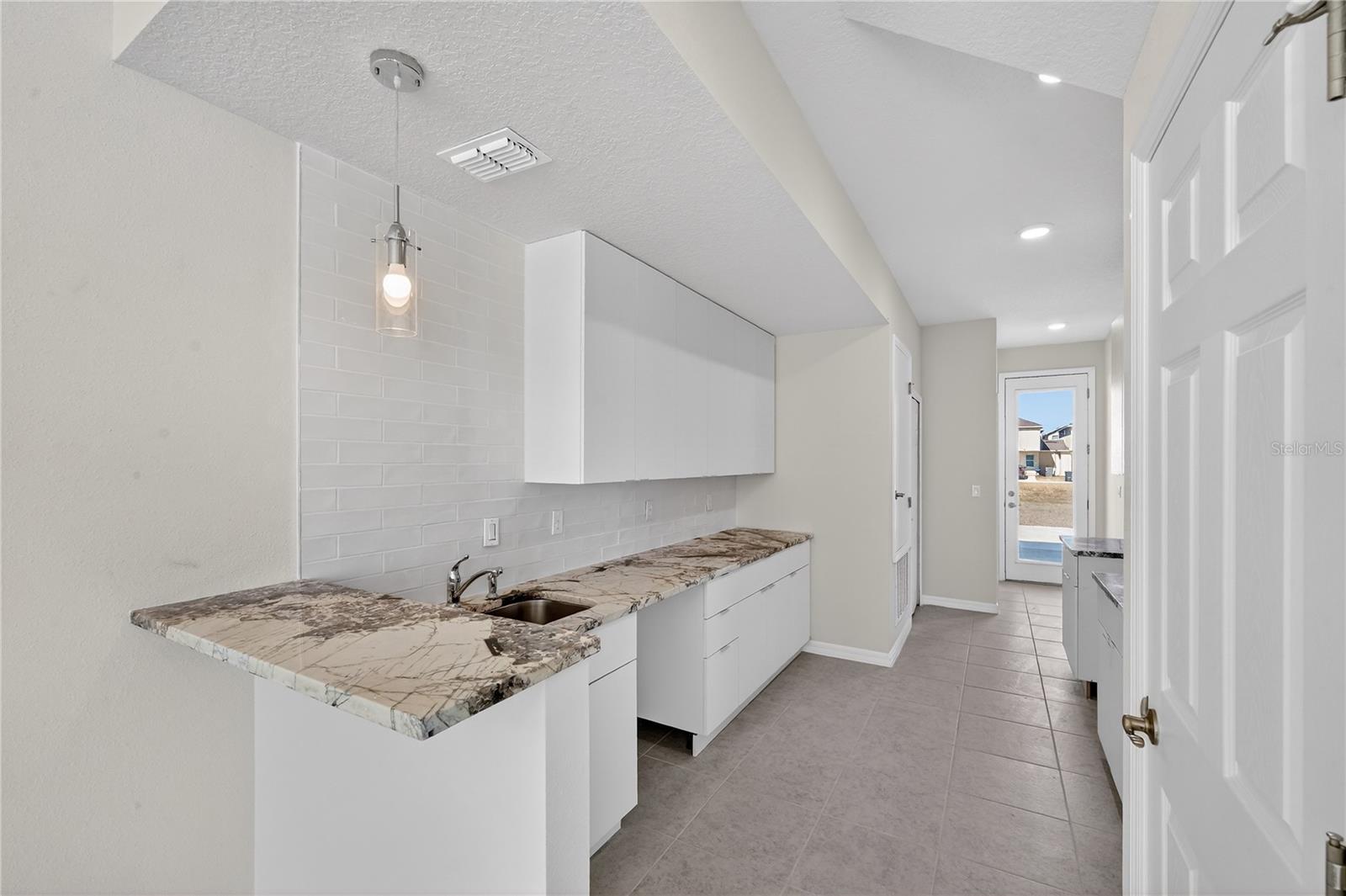 HOLLYGROVE VILLAGE - Residential