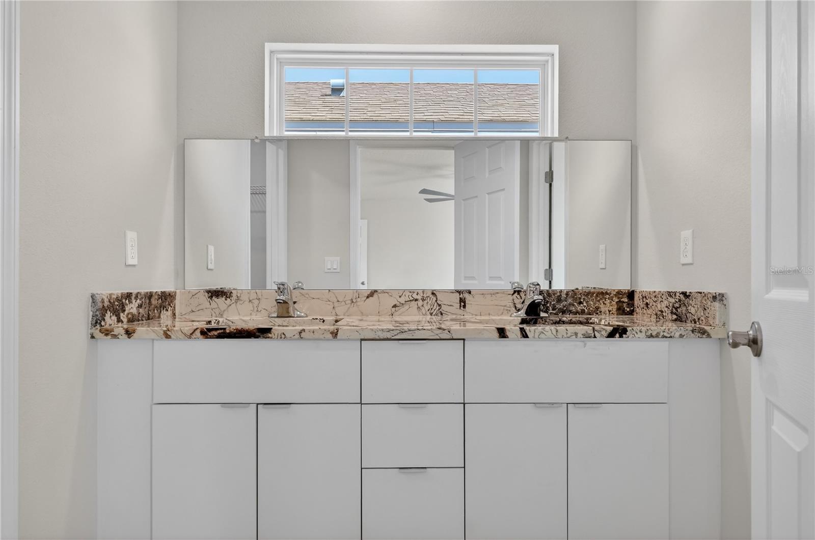 HOLLYGROVE VILLAGE - Residential