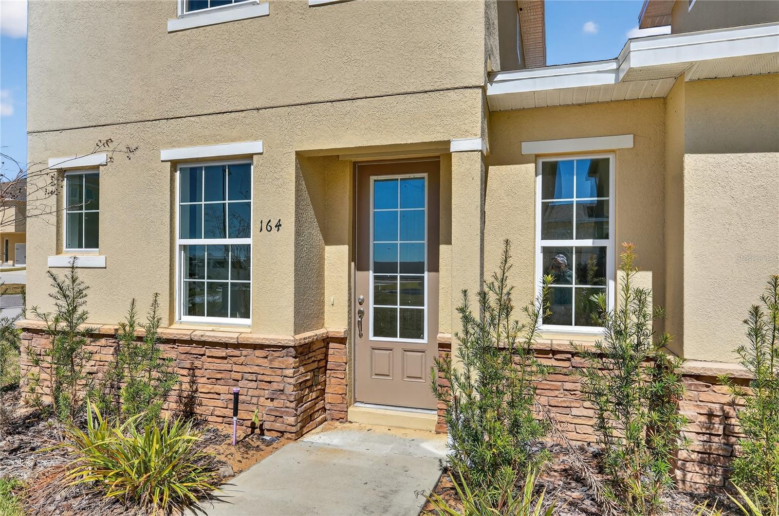 HOLLYGROVE VILLAGE - Residential