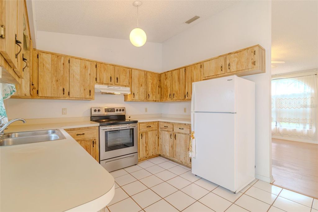 Photo of 10 Pine Circle, Ocala, FL 34472 (MLS # O6350885)