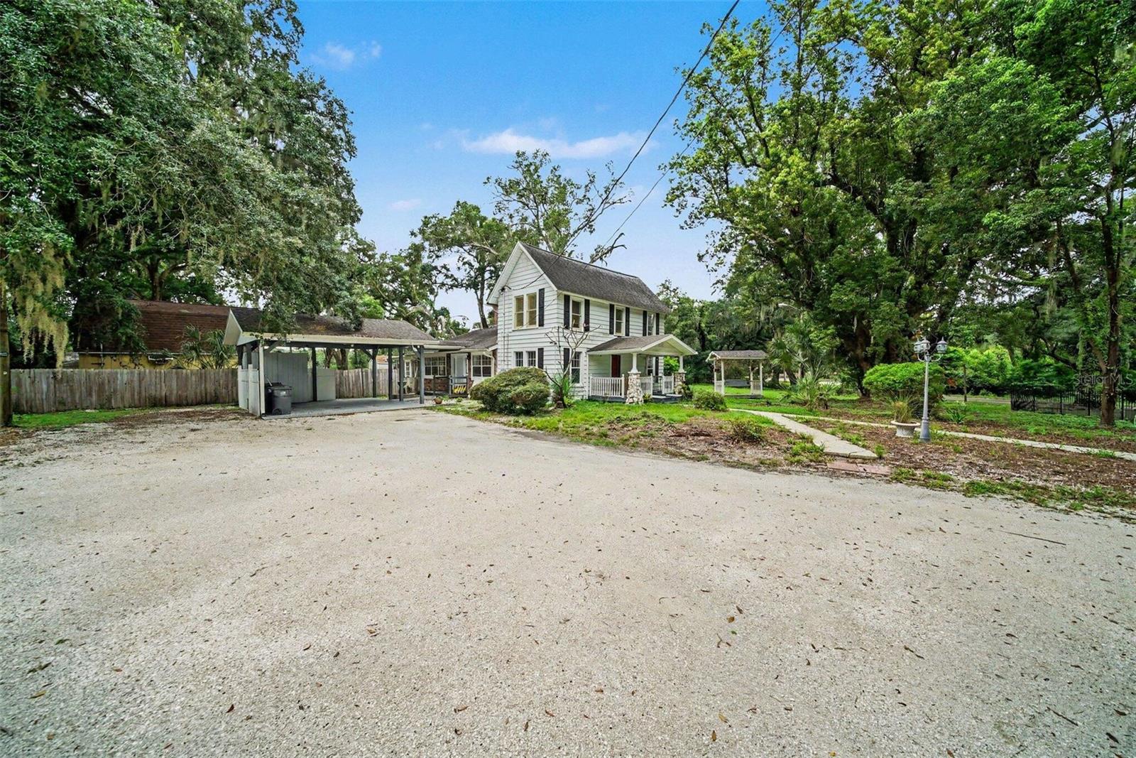1509 W WINDHORST ROAD