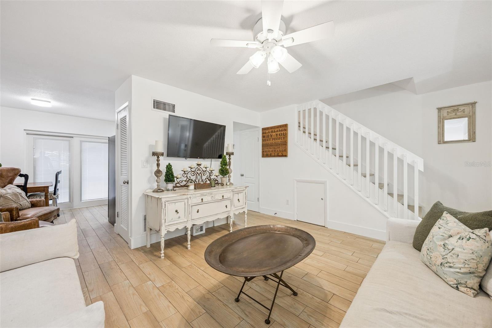 VILLAS DE LYON CONDO - Residential