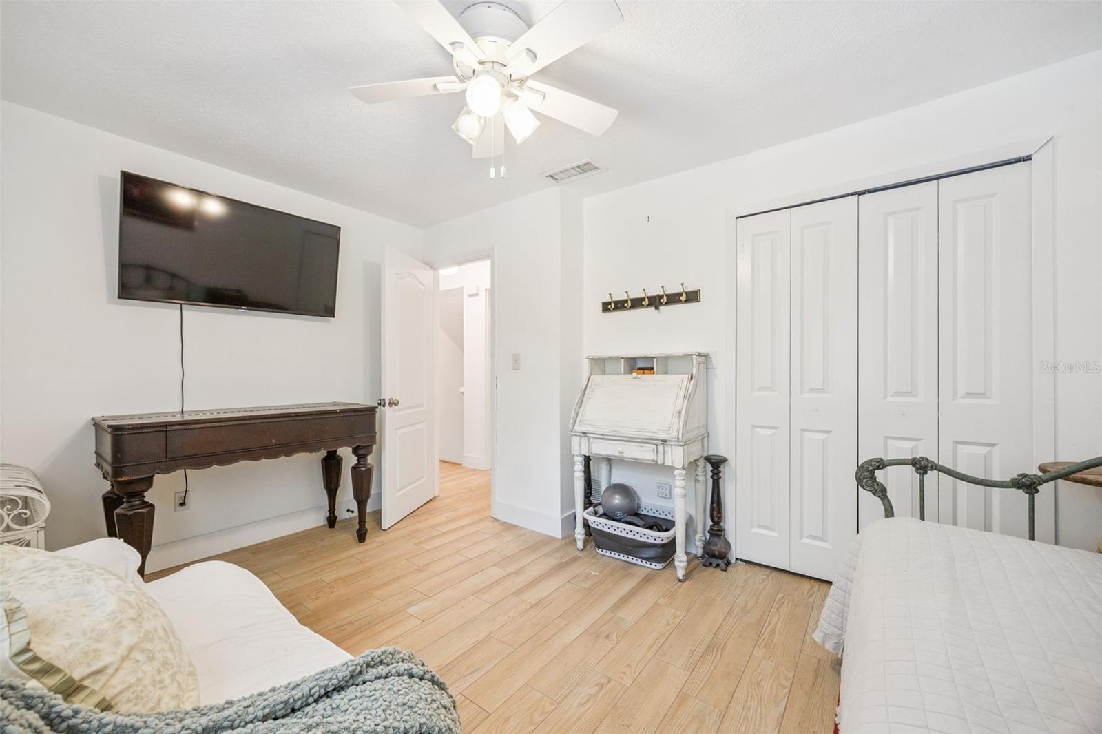 VILLAS DE LYON CONDO - Residential