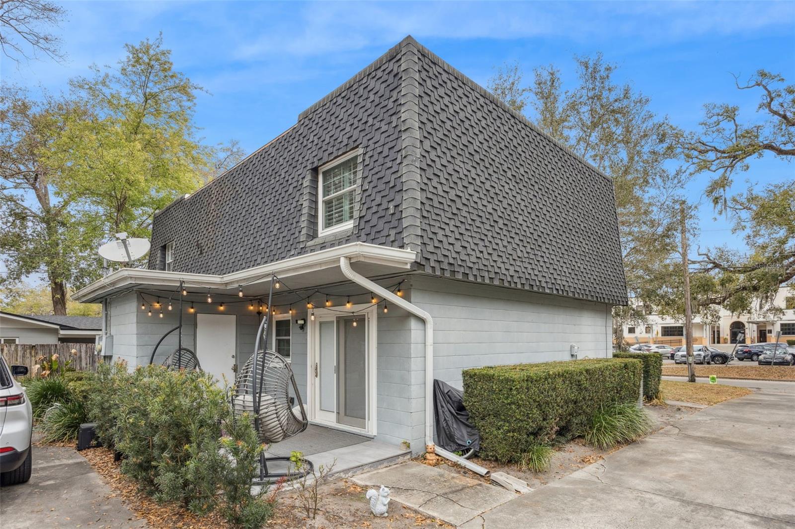 2218 ELIZABETH AVENUE 3