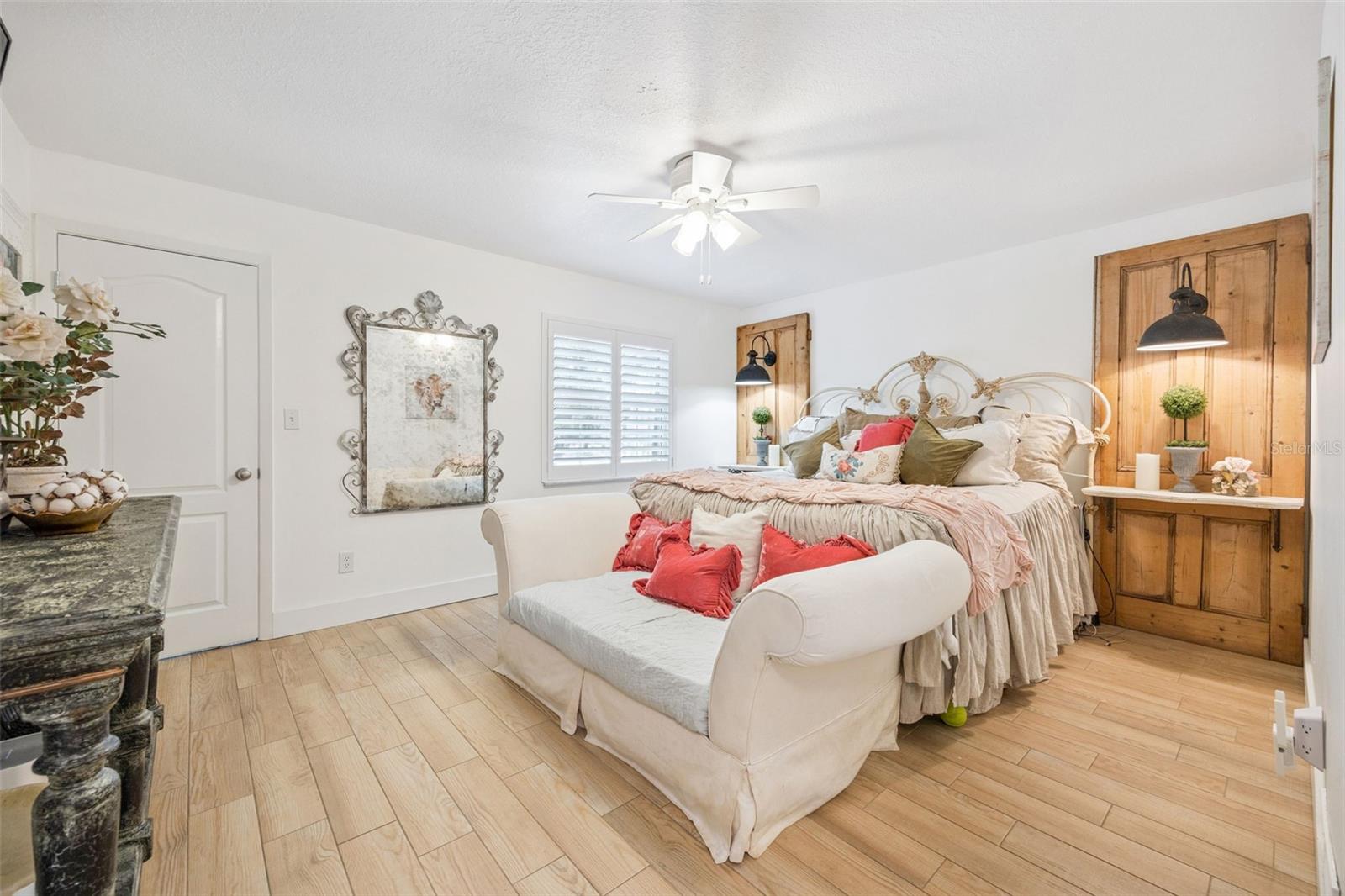 VILLAS DE LYON CONDO - Residential