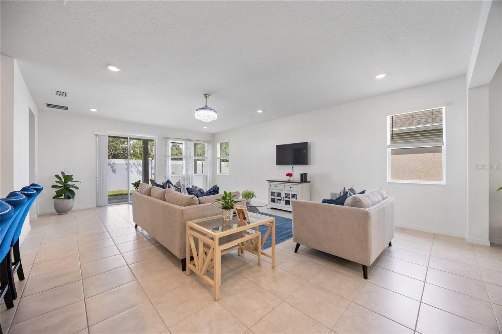 GRADY POINTE - Residential