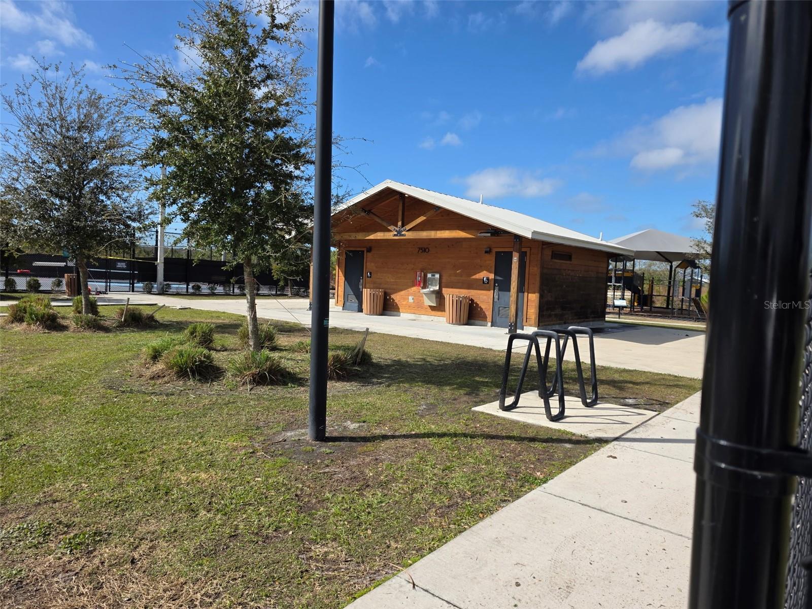 GRADY POINTE - Residential