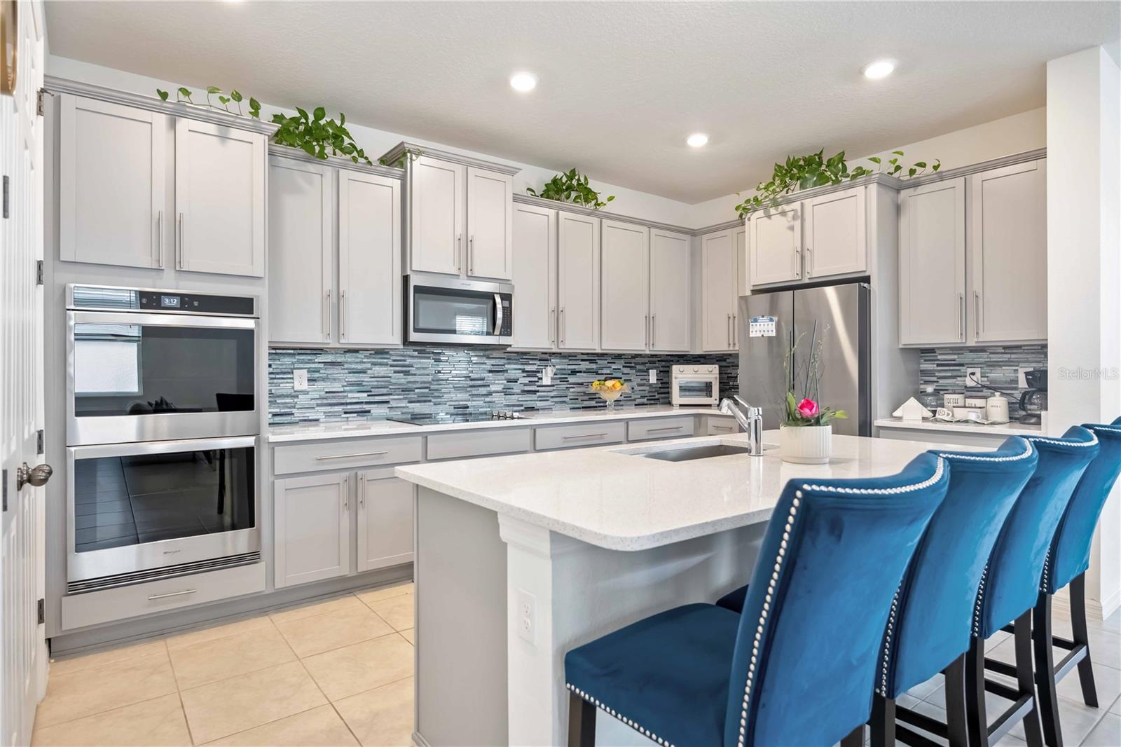 GRADY POINTE - Residential