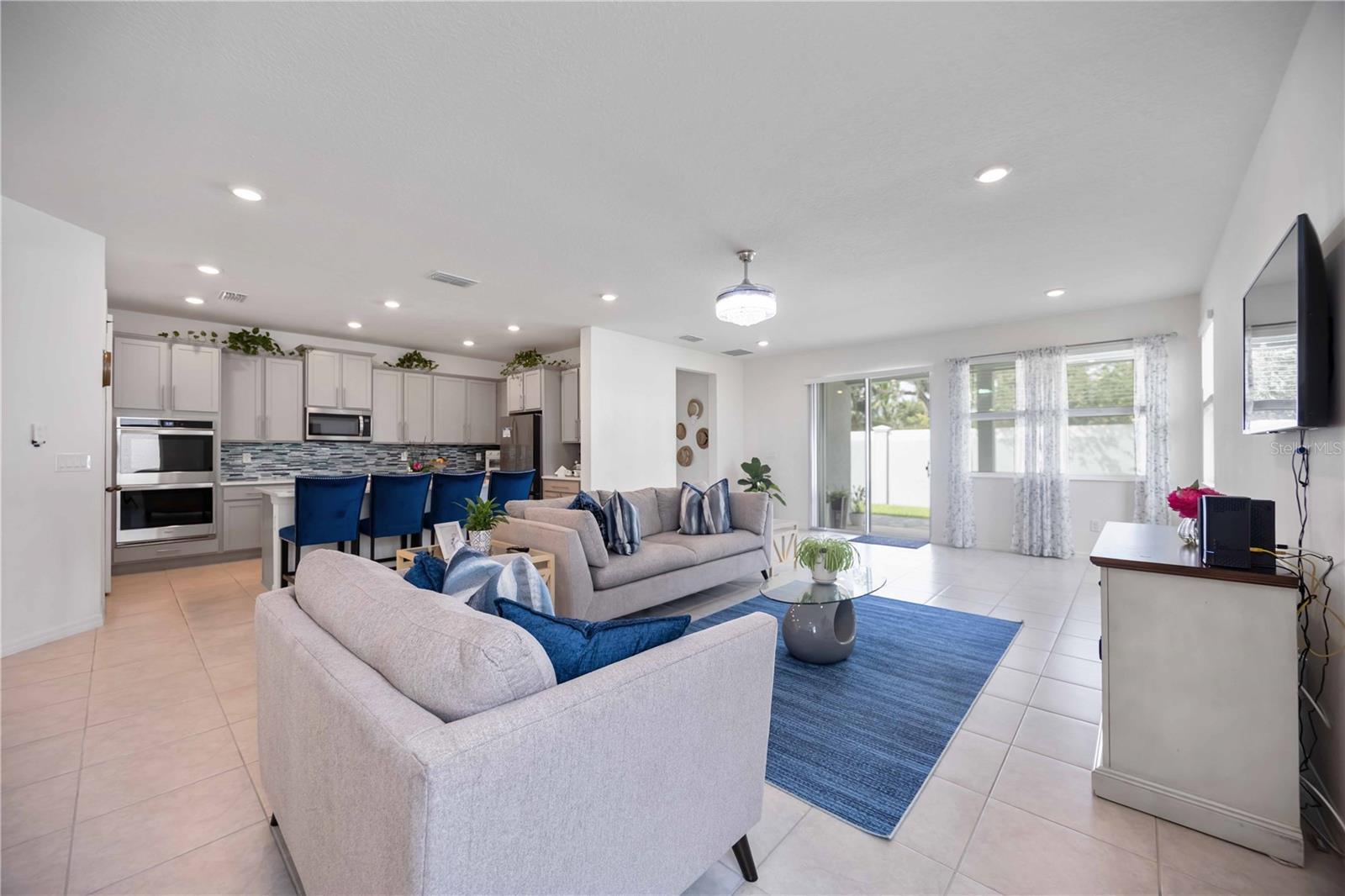 GRADY POINTE - Residential
