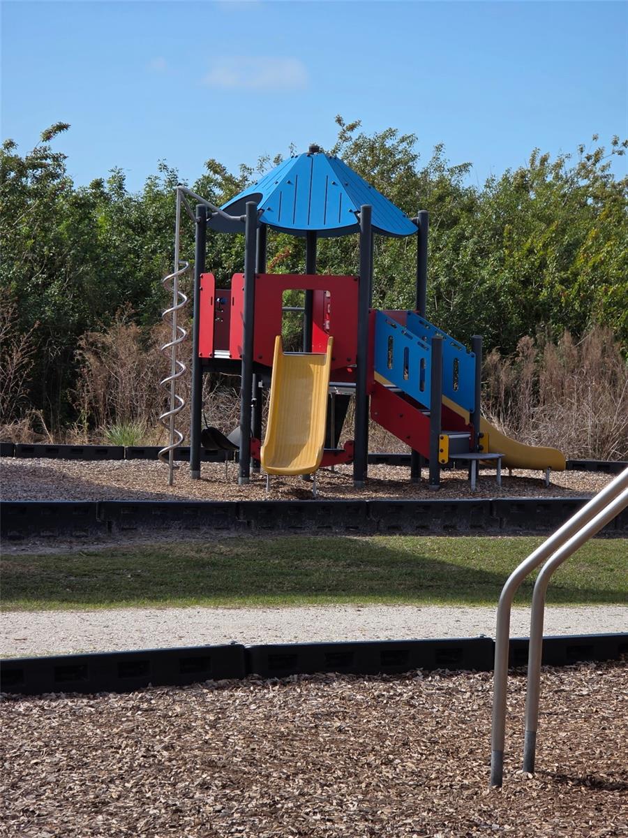 GRADY POINTE - Residential