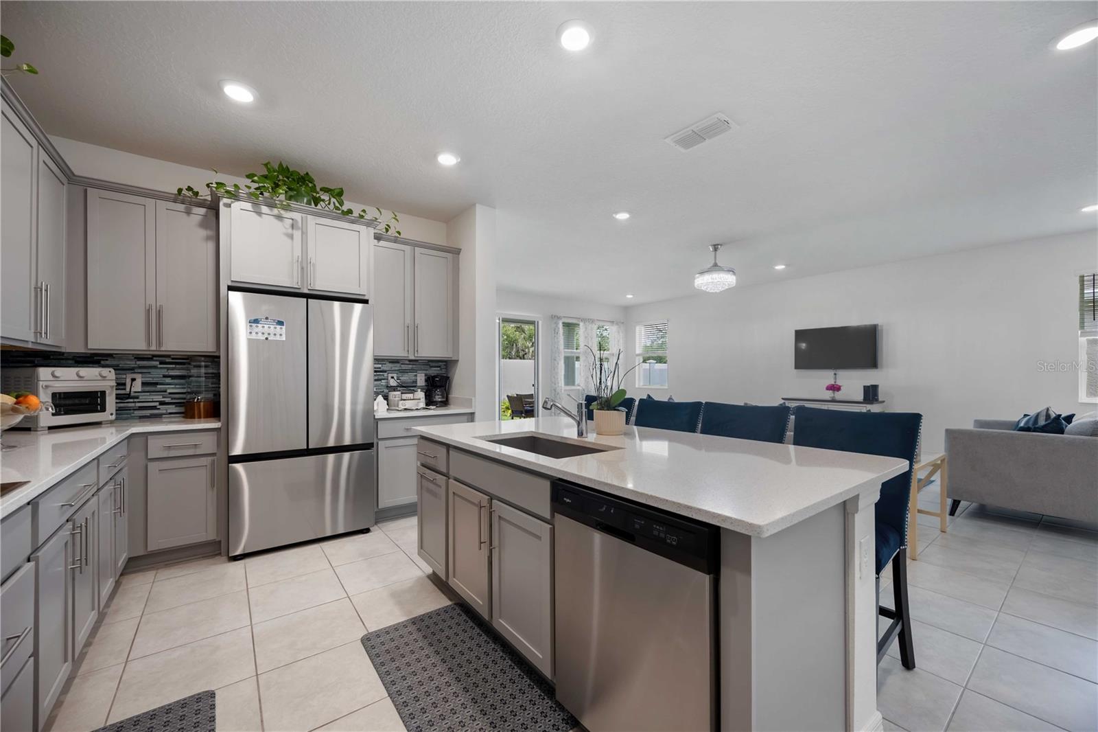 GRADY POINTE - Residential