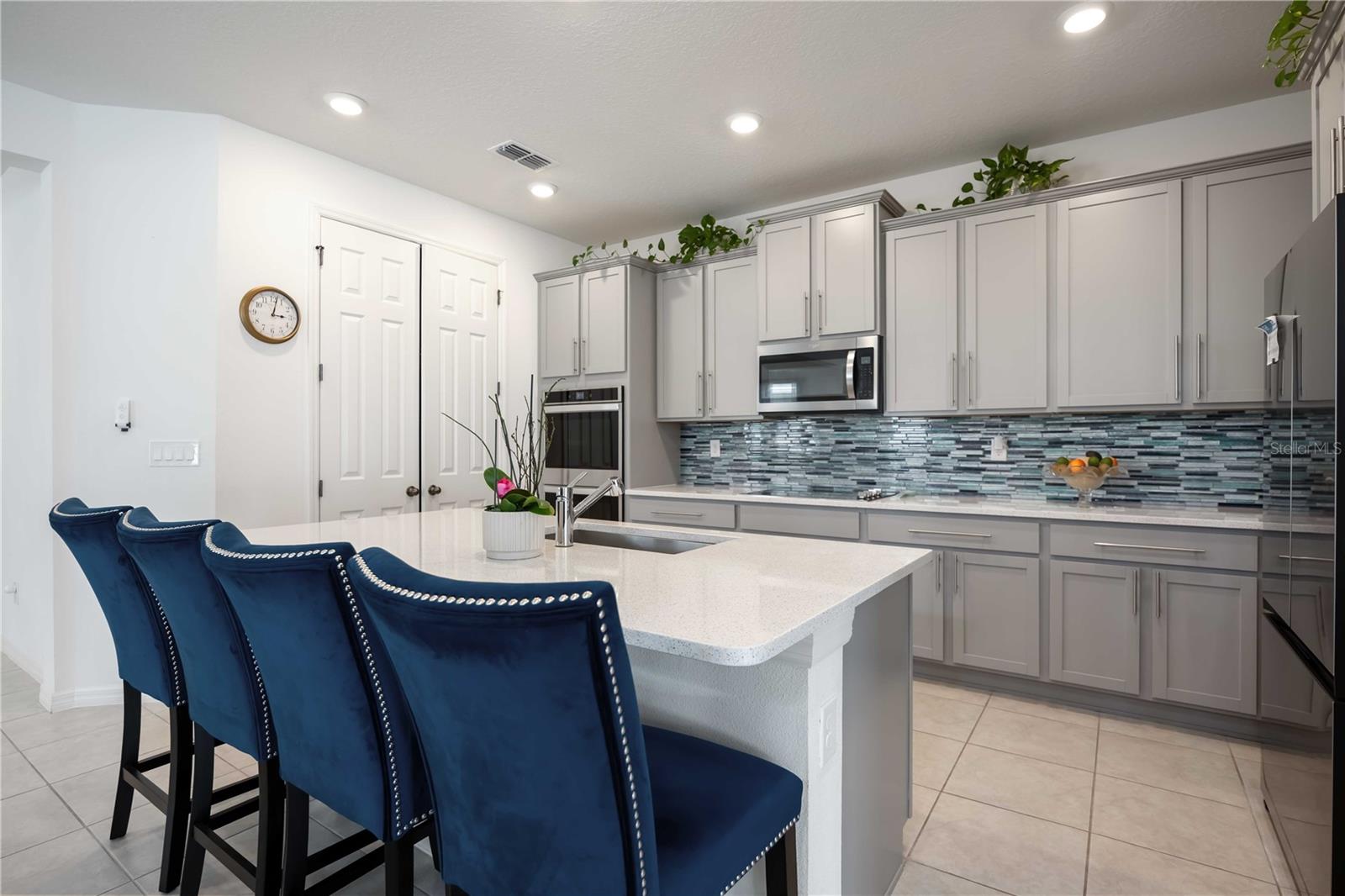 GRADY POINTE - Residential