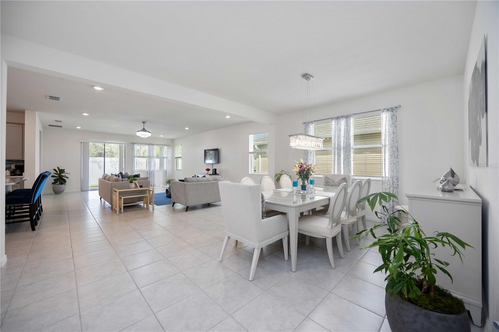 GRADY POINTE - Residential