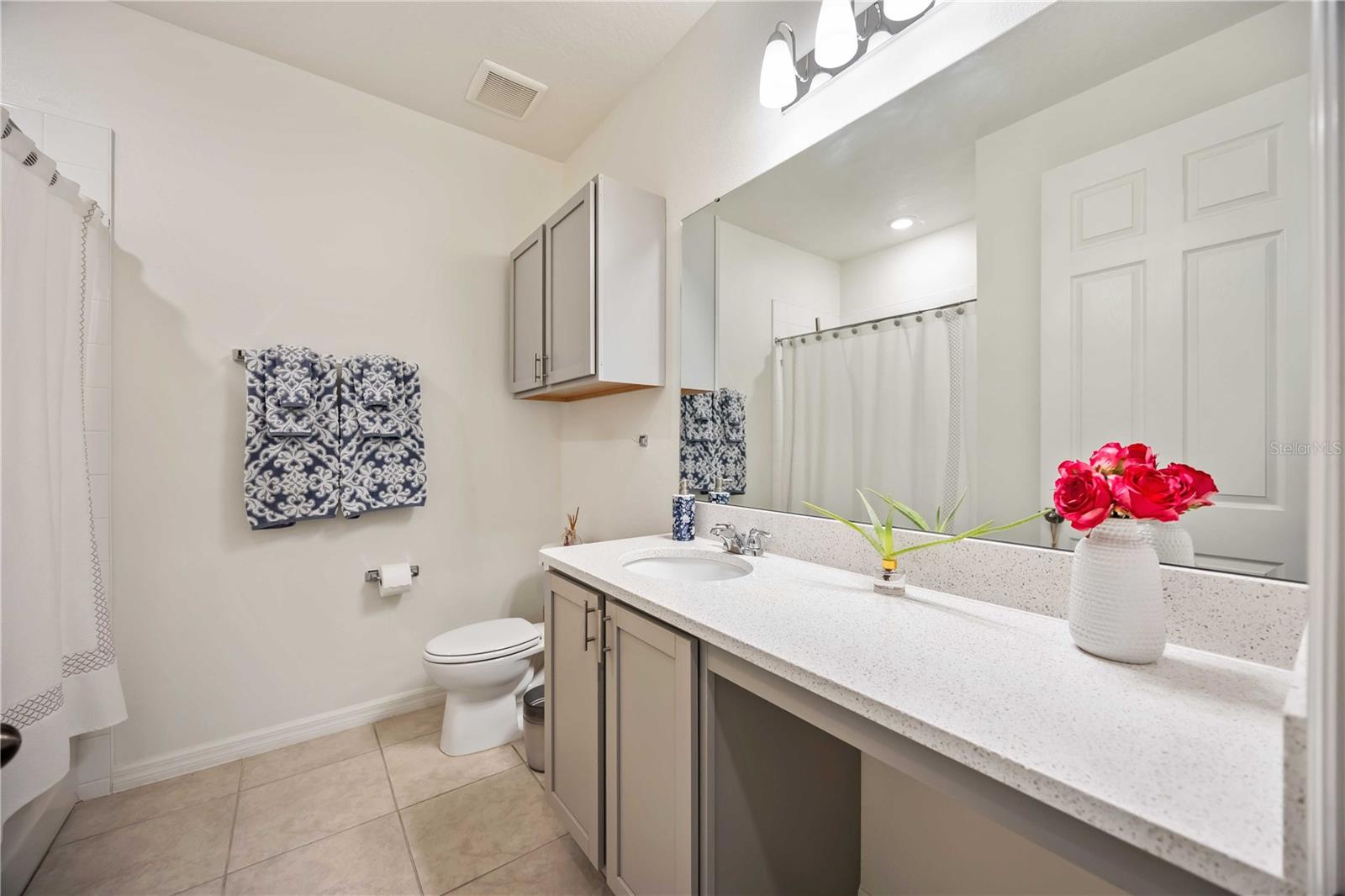GRADY POINTE - Residential