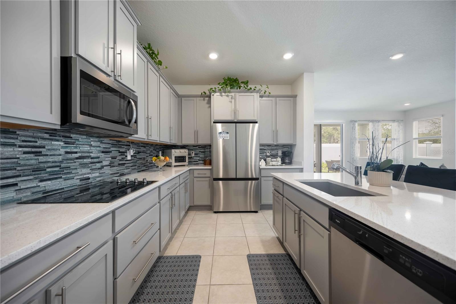 GRADY POINTE - Residential