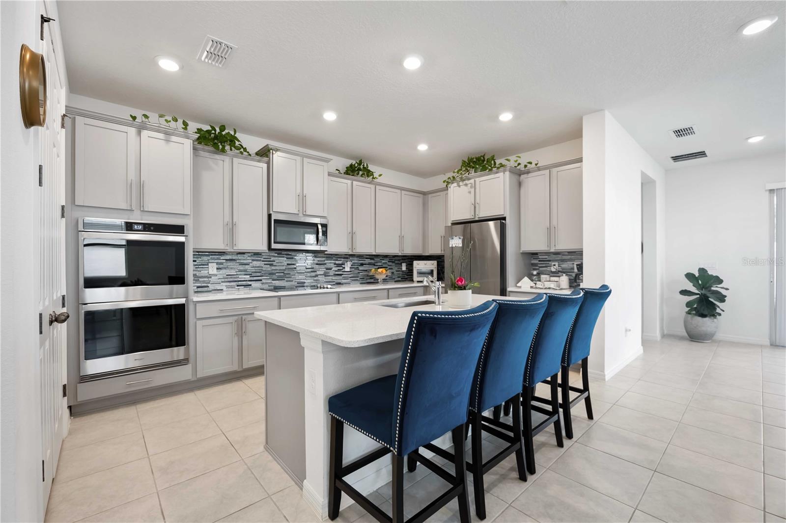 GRADY POINTE - Residential
