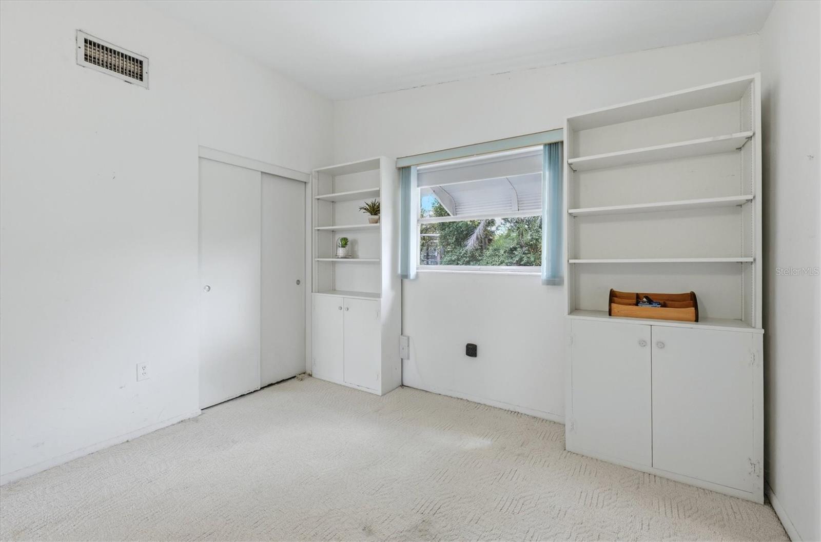 KENSINGTON PARK - Residential