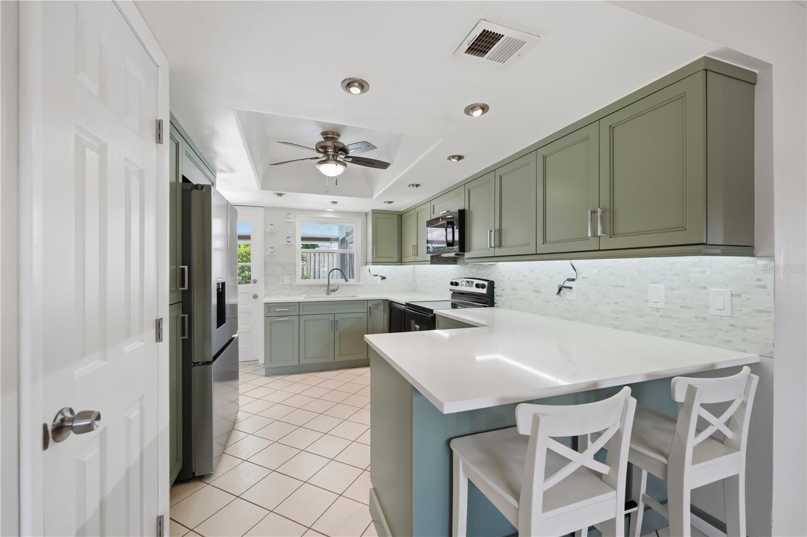 524 SPRING OAKS BOULEVARD