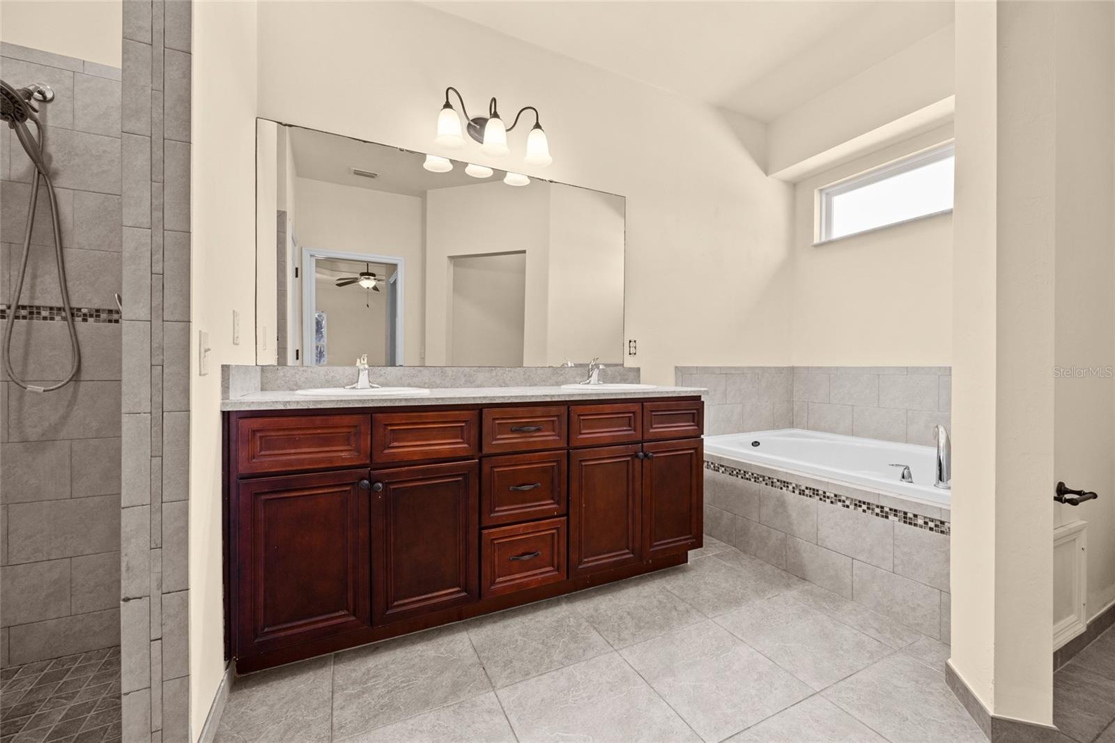 NEWBERRY OAKS PH 7 - Residential