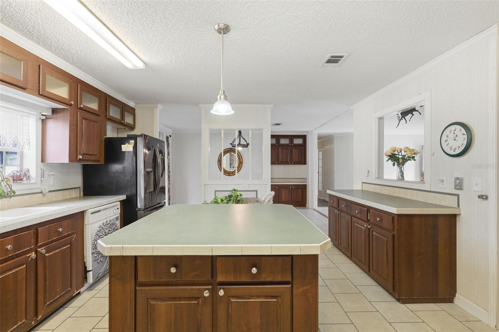 SUN COUNTRY ESTATE - Residential