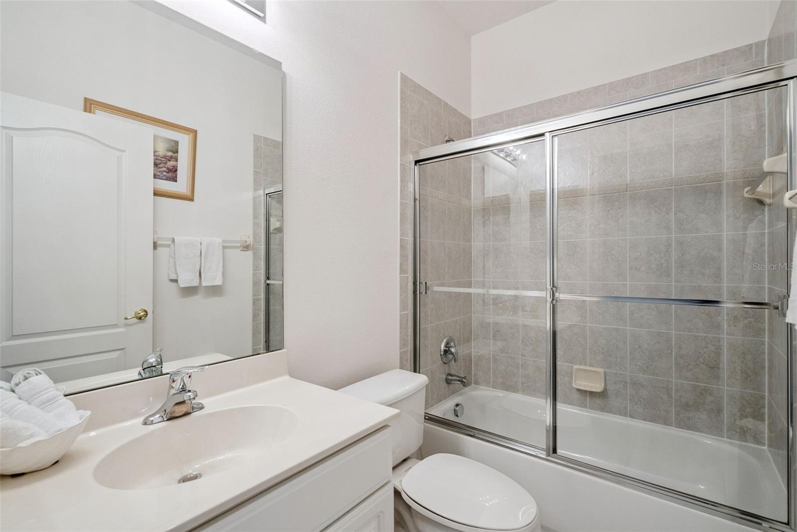 LAKE SHEEN RESERVE PH 01 48 43 - Residential