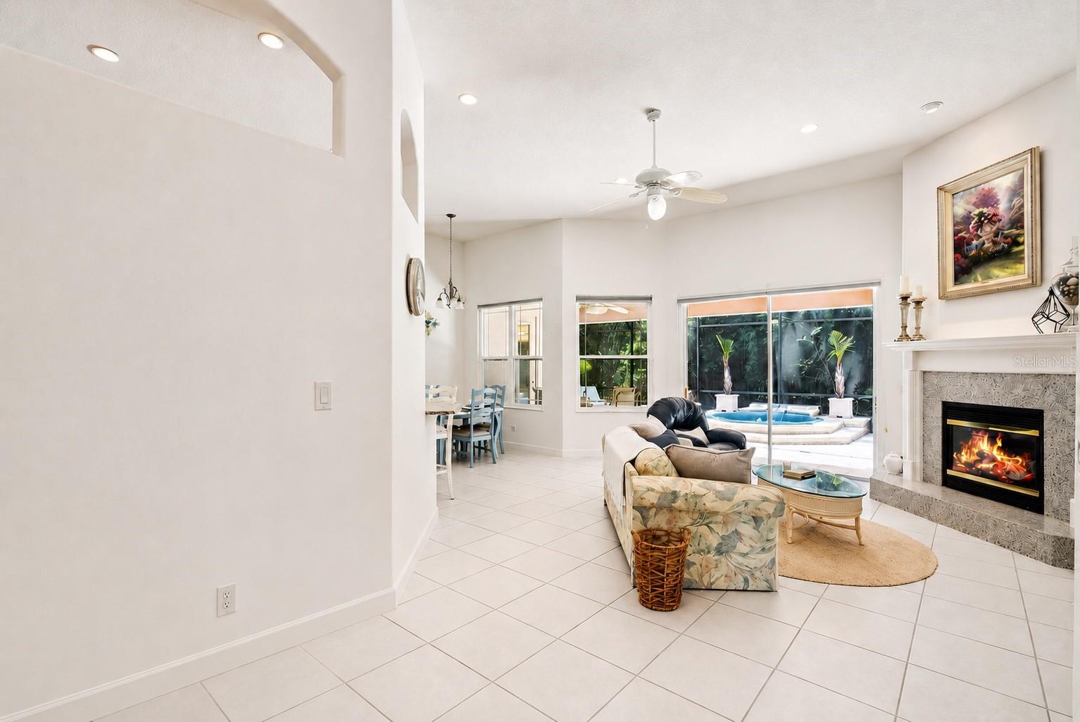 LAKE SHEEN RESERVE PH 01 48 43 - Residential