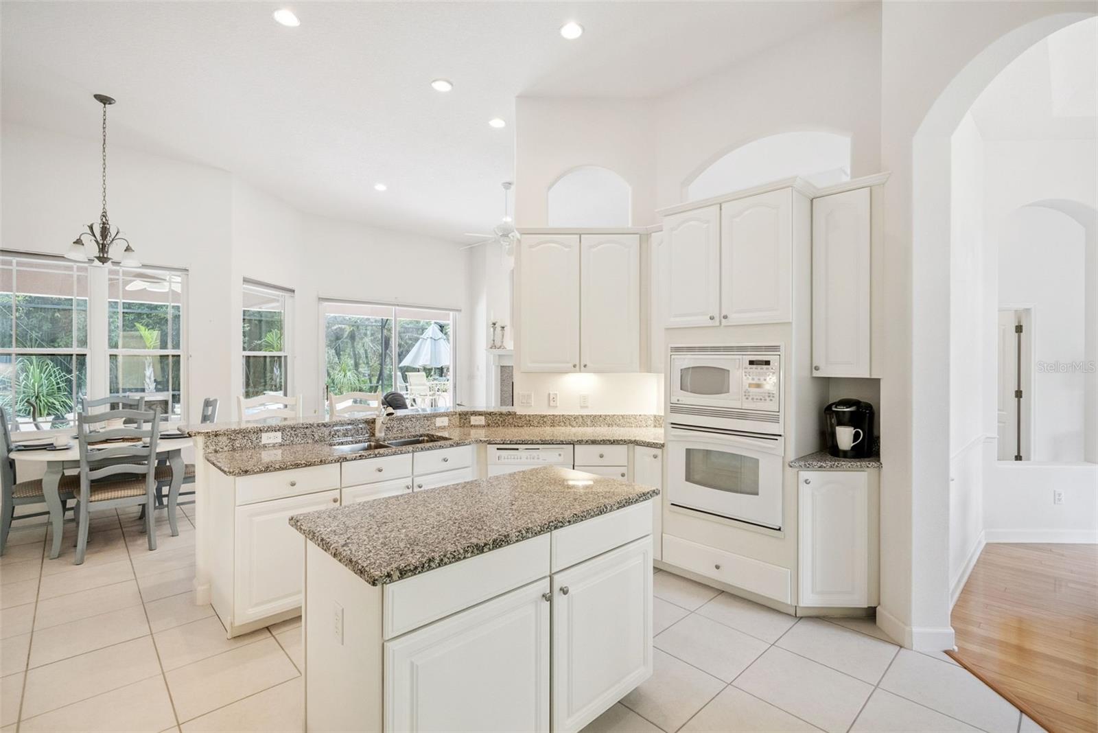 LAKE SHEEN RESERVE PH 01 48 43 - Residential