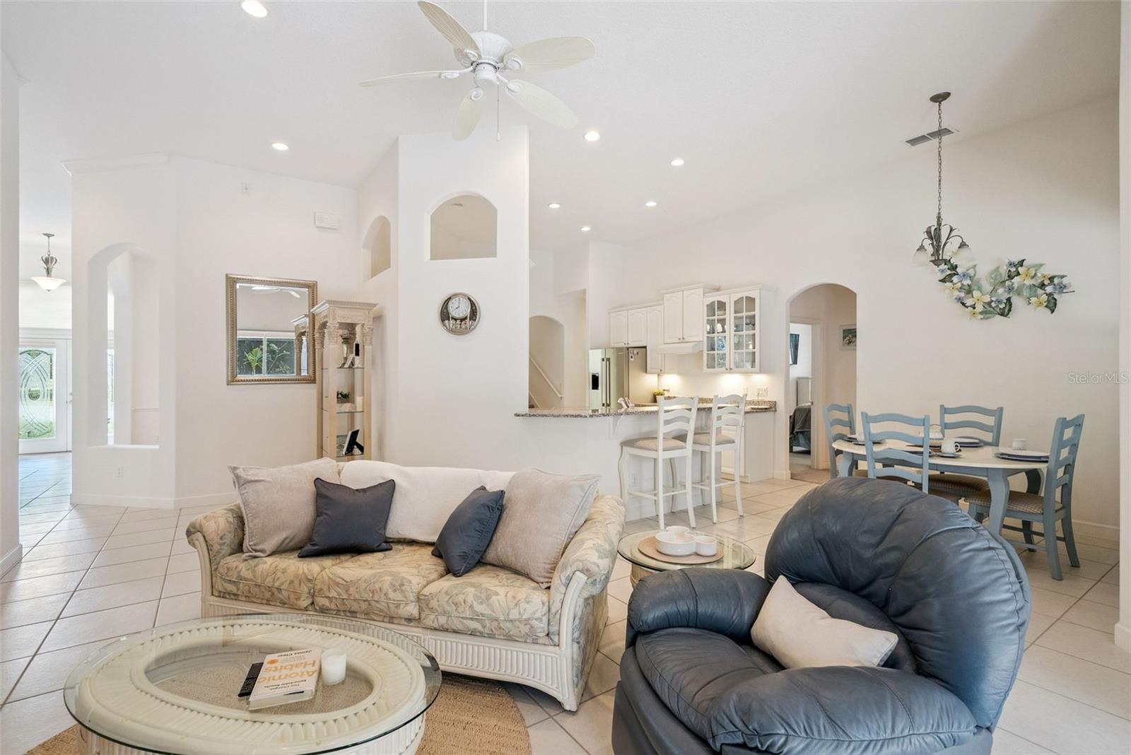 LAKE SHEEN RESERVE PH 01 48 43 - Residential