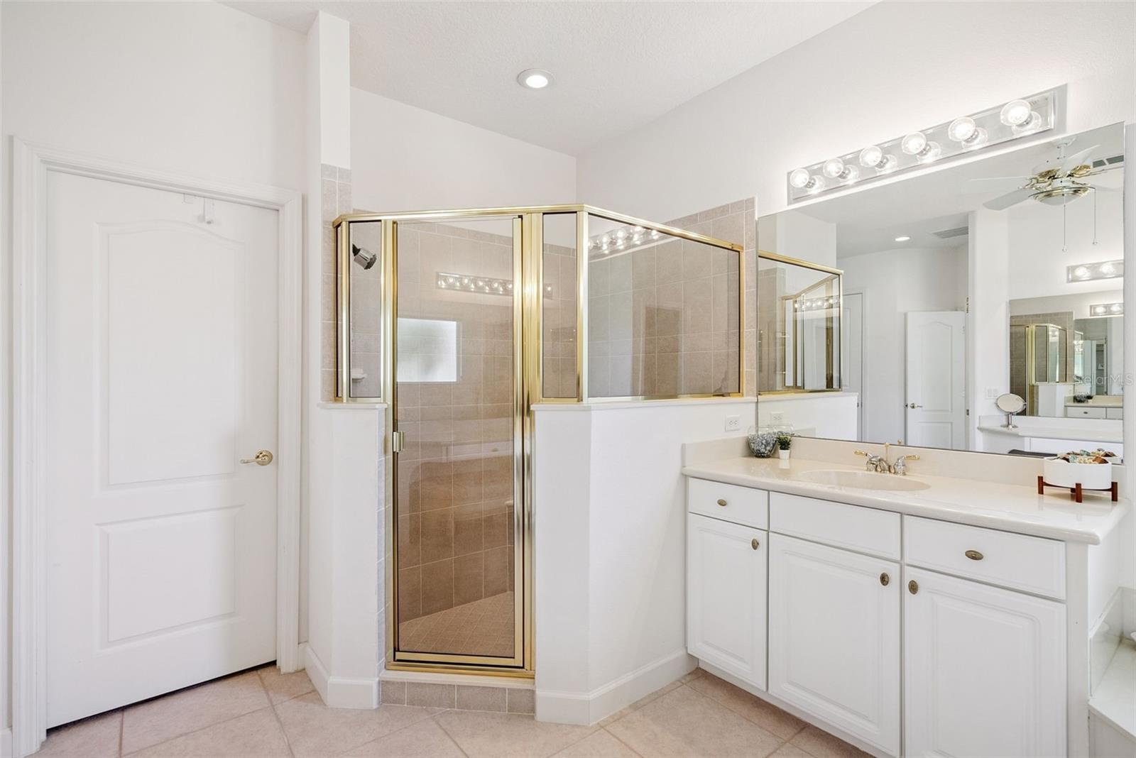 LAKE SHEEN RESERVE PH 01 48 43 - Residential