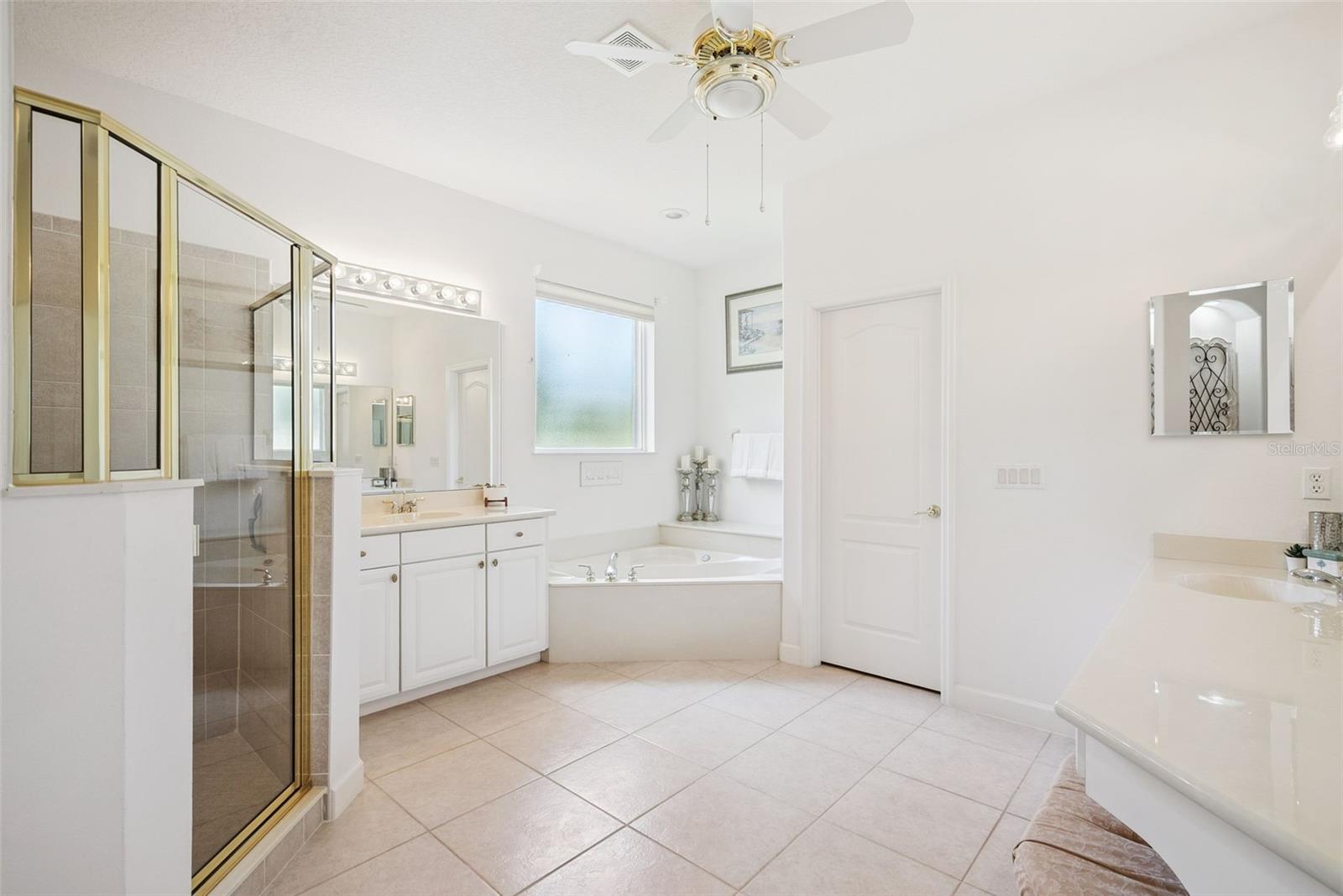 LAKE SHEEN RESERVE PH 01 48 43 - Residential